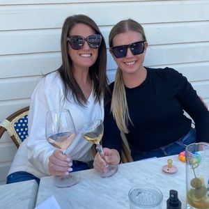 Meet your Posher, Brooke